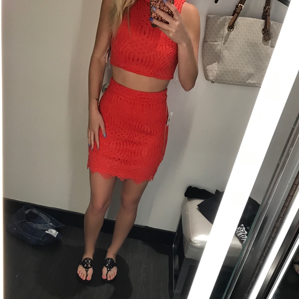 Coral 2 Piece NWT